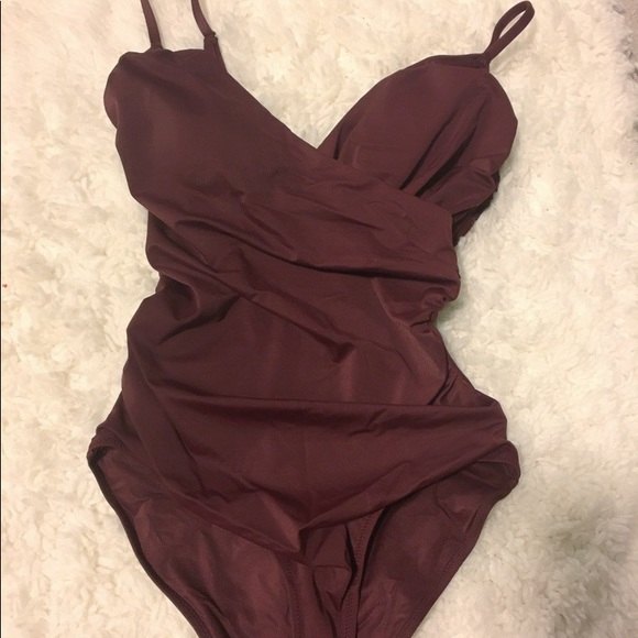 h and m shaping swimsuit